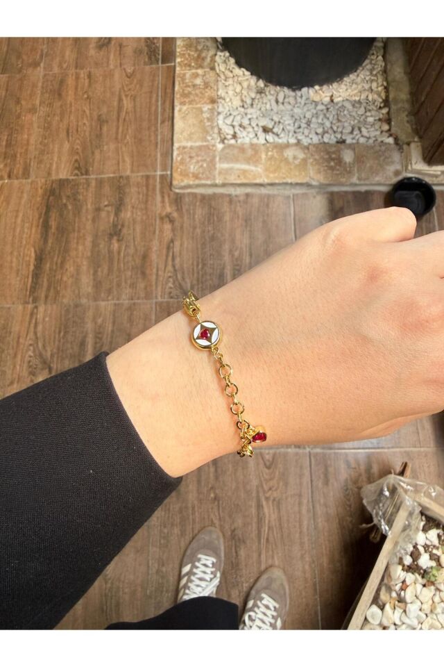 Kalpli Charm Detaylı Zincir Bileklik