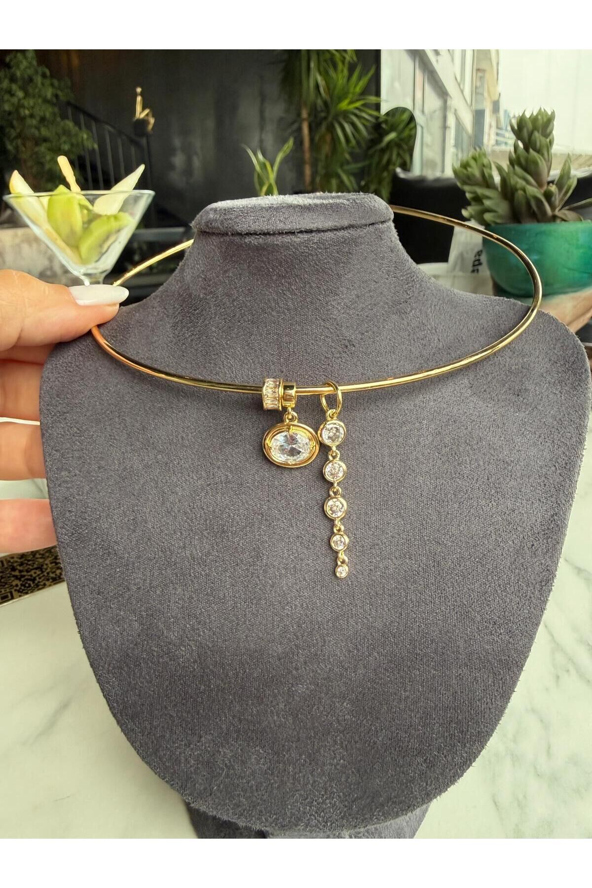 Zirkon Taşlı Gold Choker Kolye